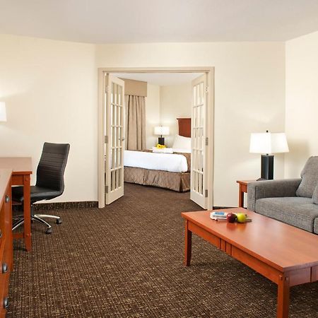 Gold Eagle Lodge North Battleford Esterno foto