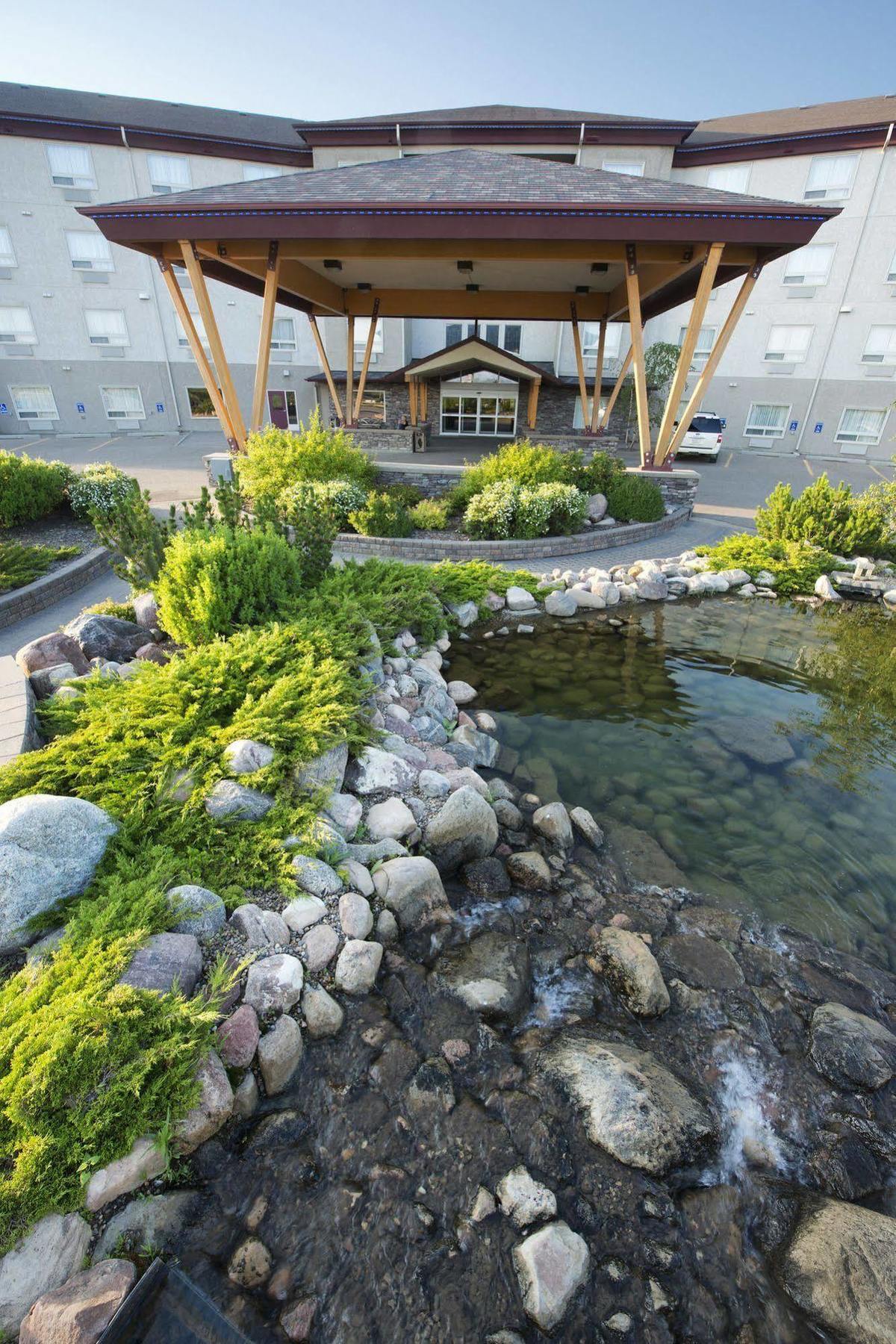 Gold Eagle Lodge North Battleford Esterno foto