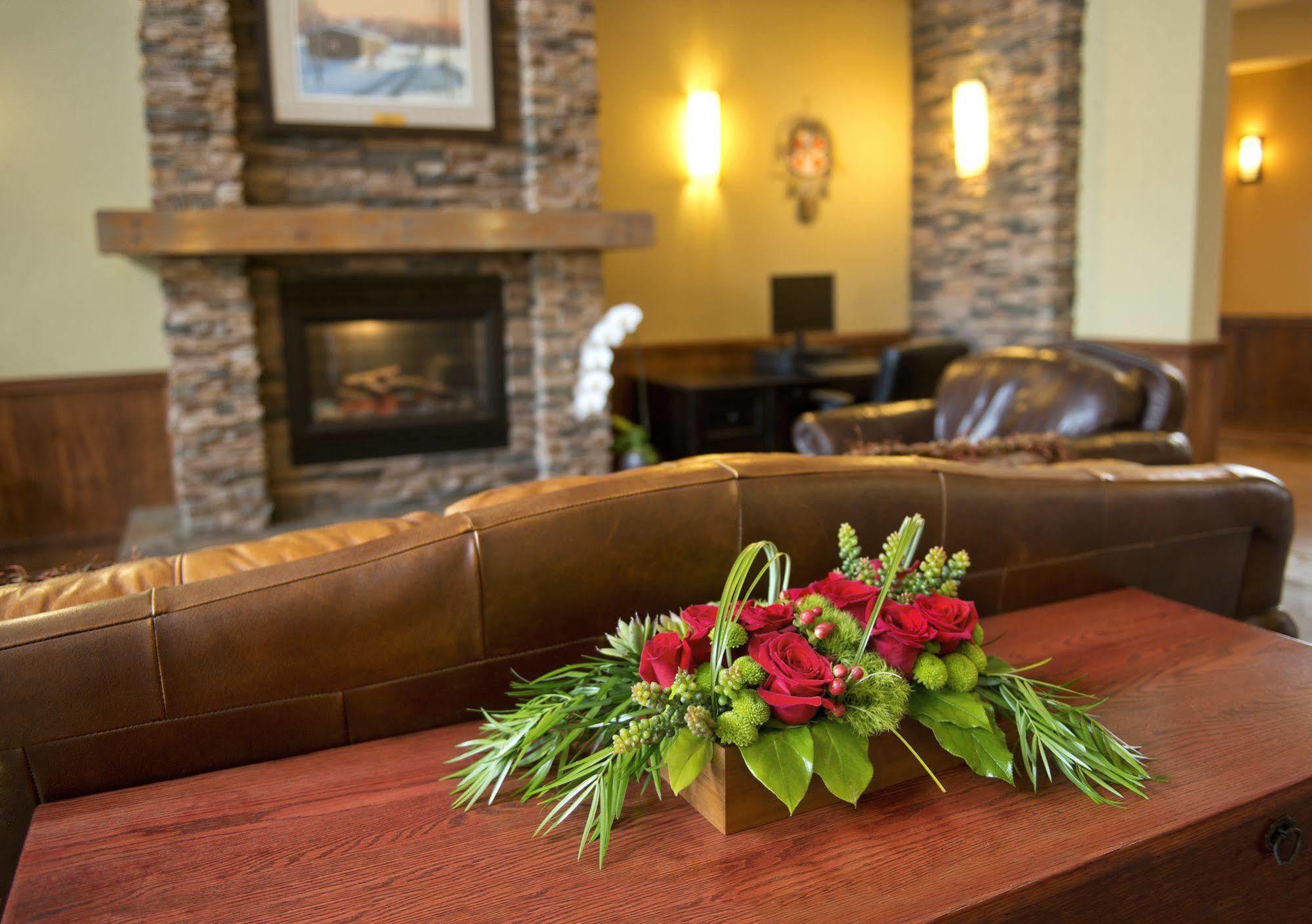 Gold Eagle Lodge North Battleford Esterno foto