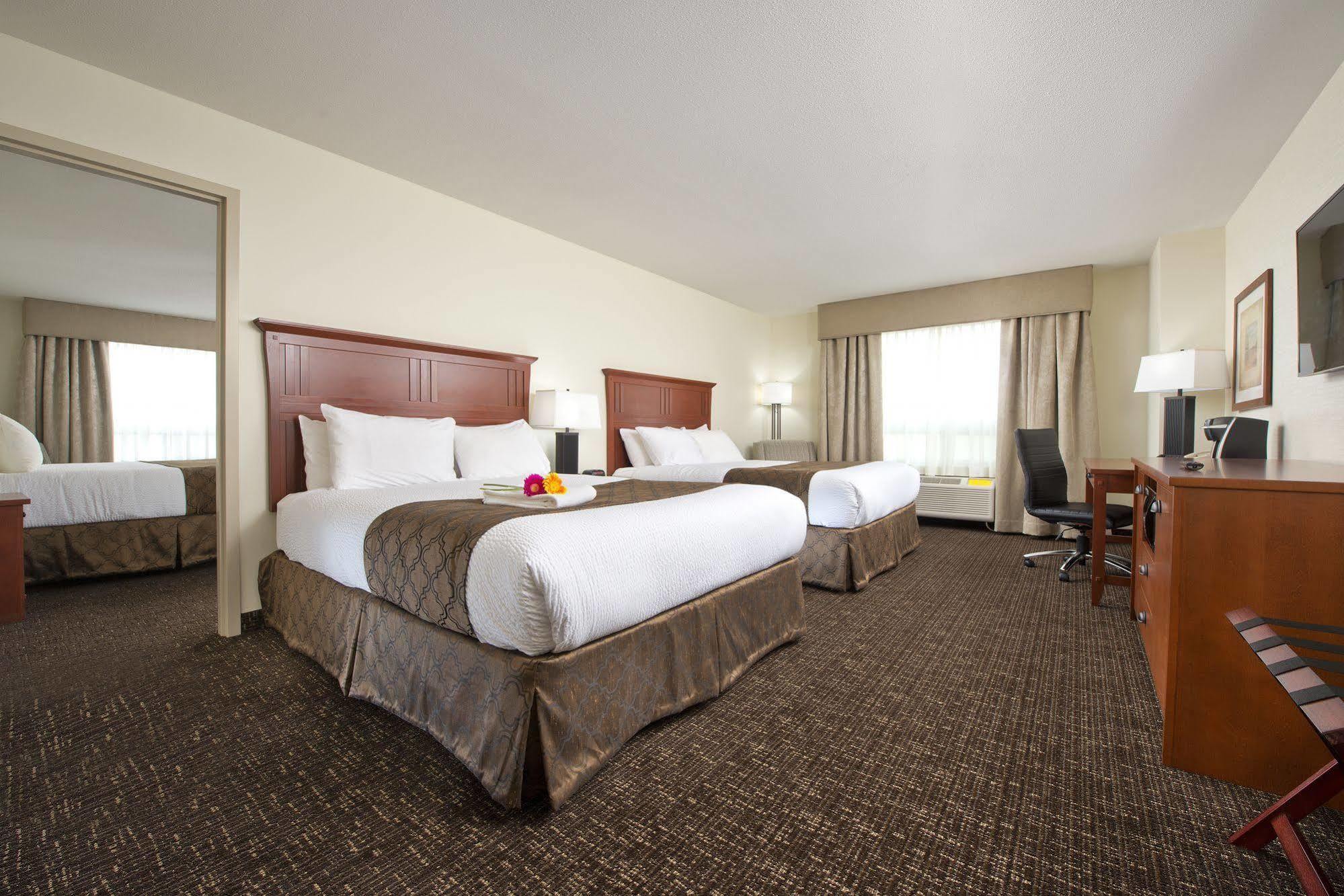 Gold Eagle Lodge North Battleford Esterno foto