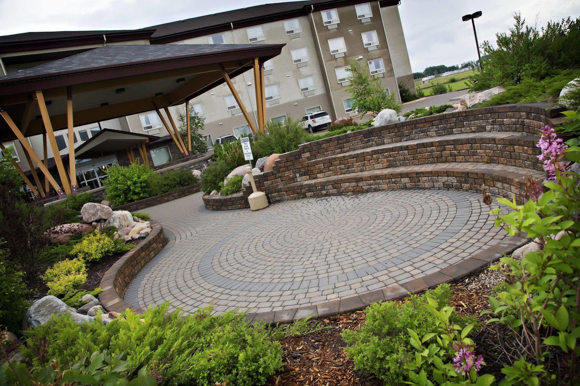 Gold Eagle Lodge North Battleford Esterno foto